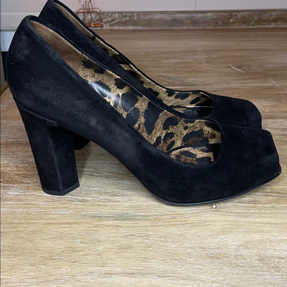 Dolce & Gabbana Black Peep Toe Heels - Picture 2 of 6